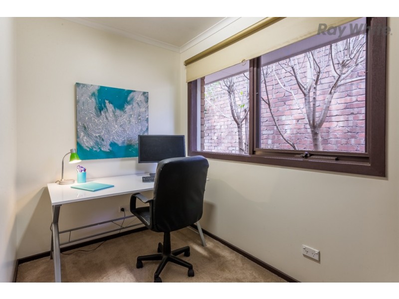 12 Akma Court, Taylors Lakes VIC 3038