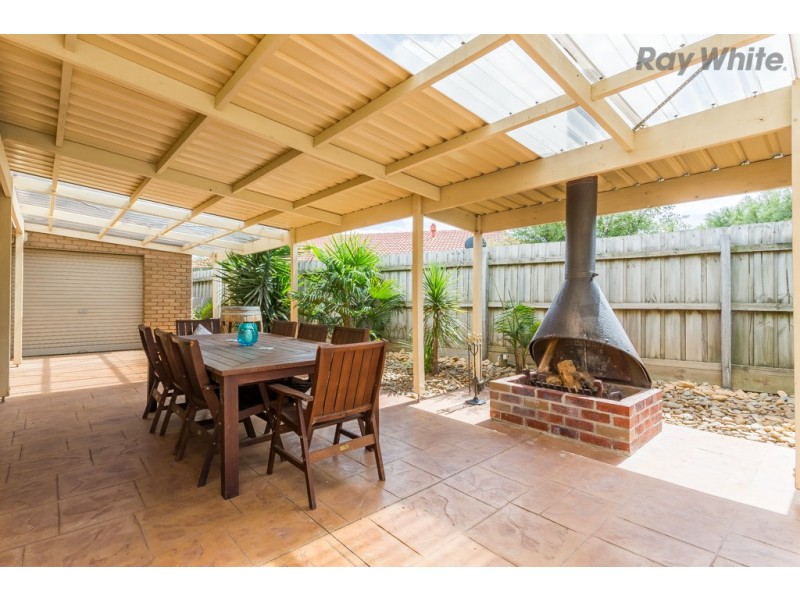 12 Akma Court, Taylors Lakes VIC 3038