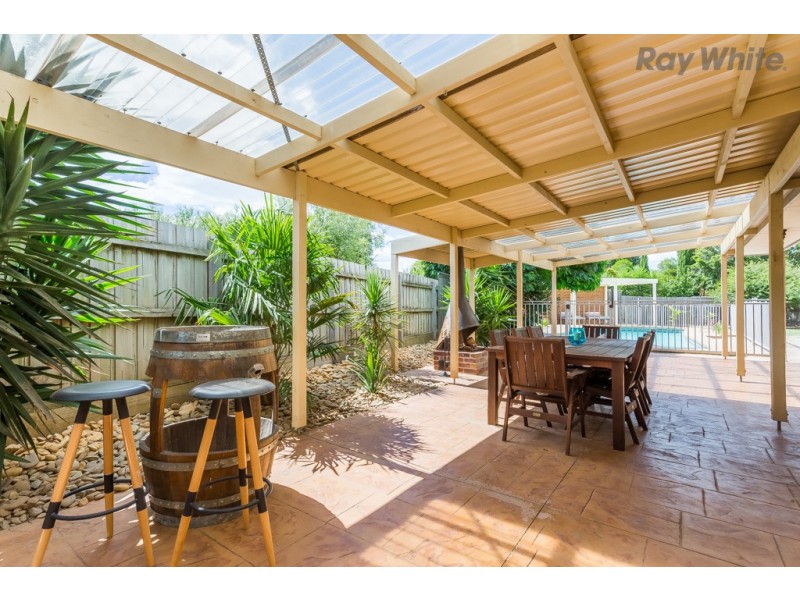 12 Akma Court, Taylors Lakes VIC 3038