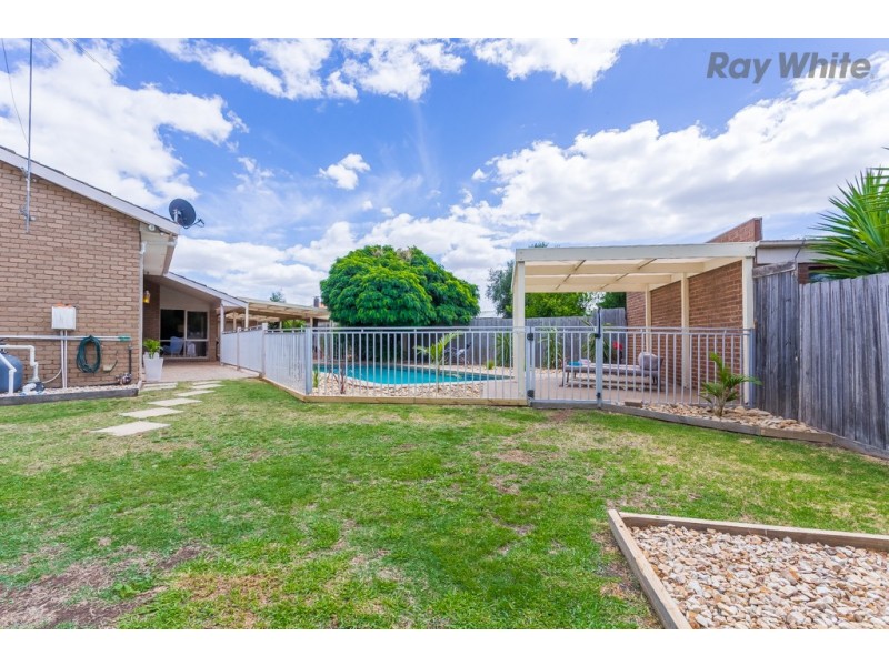12 Akma Court, Taylors Lakes VIC 3038