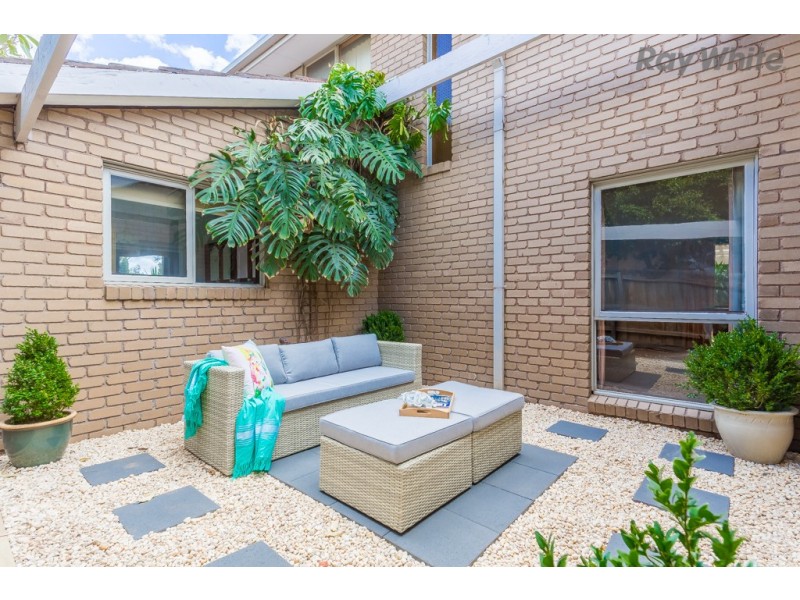 12 Akma Court, Taylors Lakes VIC 3038