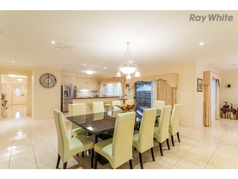 16 Montpellier Drive, Hillside VIC 3037