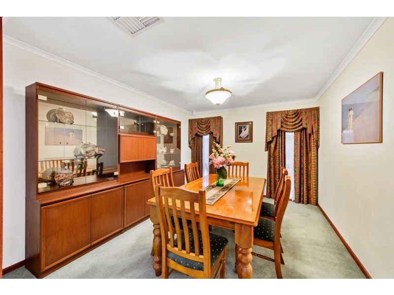 13 Constellation Court, Taylors Lakes VIC 3038