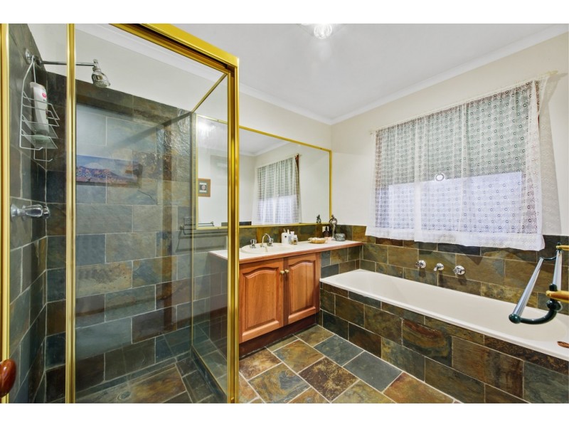 13 Constellation Court, Taylors Lakes VIC 3038