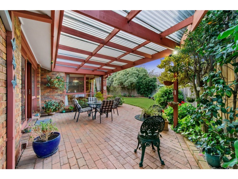 13 Constellation Court, Taylors Lakes VIC 3038