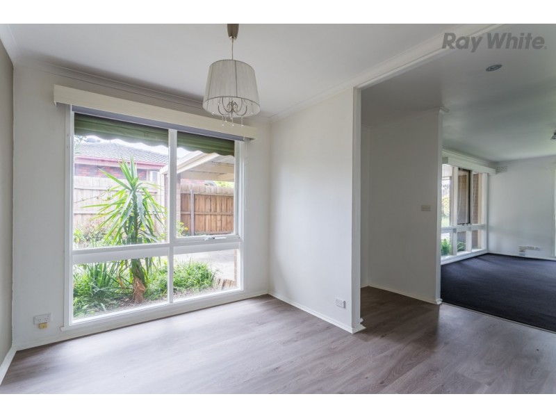 17 Camelot Drive, Albanvale VIC 3021