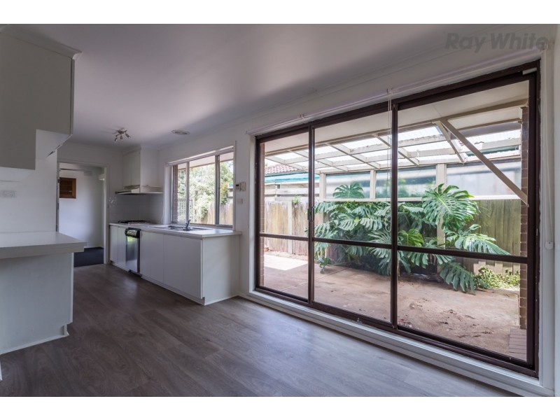 17 Camelot Drive, Albanvale VIC 3021