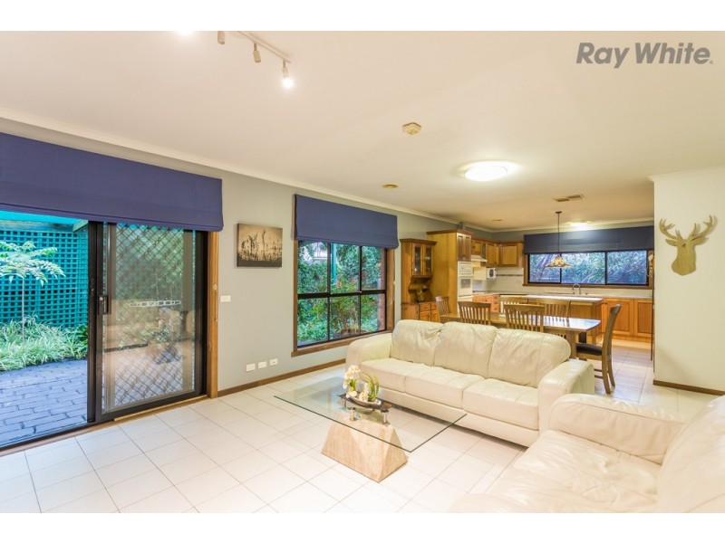 2 Oates Court, Taylors Lakes VIC 3038