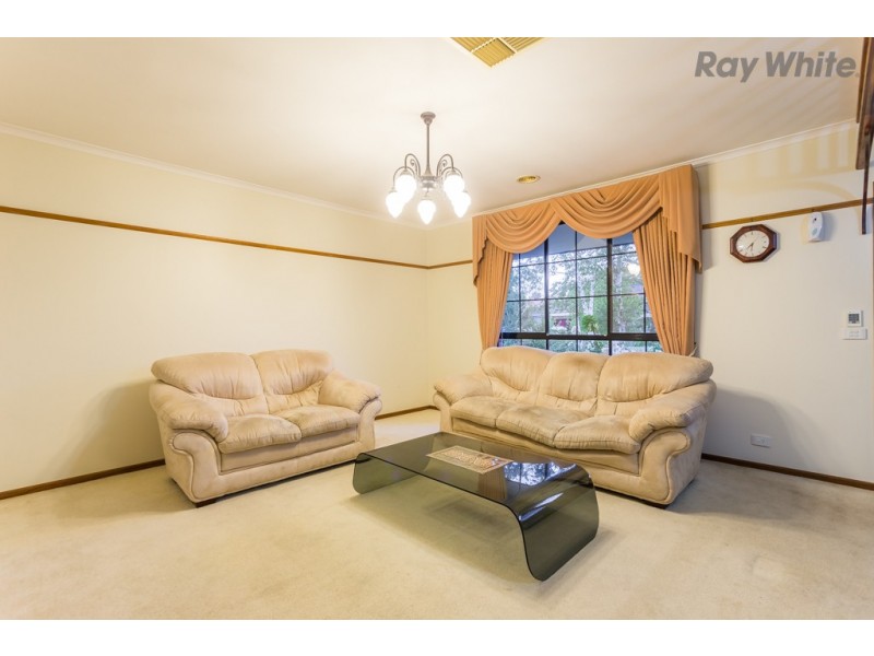 2 Oates Court, Taylors Lakes VIC 3038