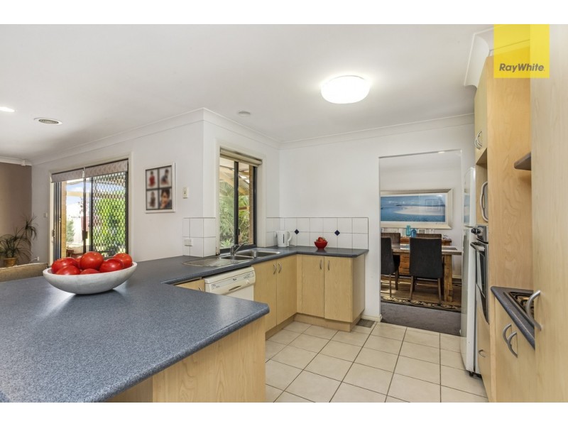 25 Kanmore Crescent, Hillside VIC 3037