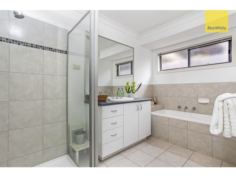 25 Kanmore Crescent, Hillside VIC 3037