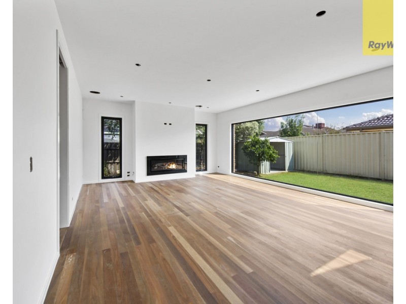 37 Bellbird Avenue, Taylors Lakes VIC 3038