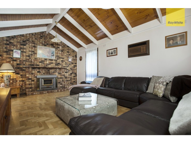 3 Akma Court, Taylors Lakes VIC 3038