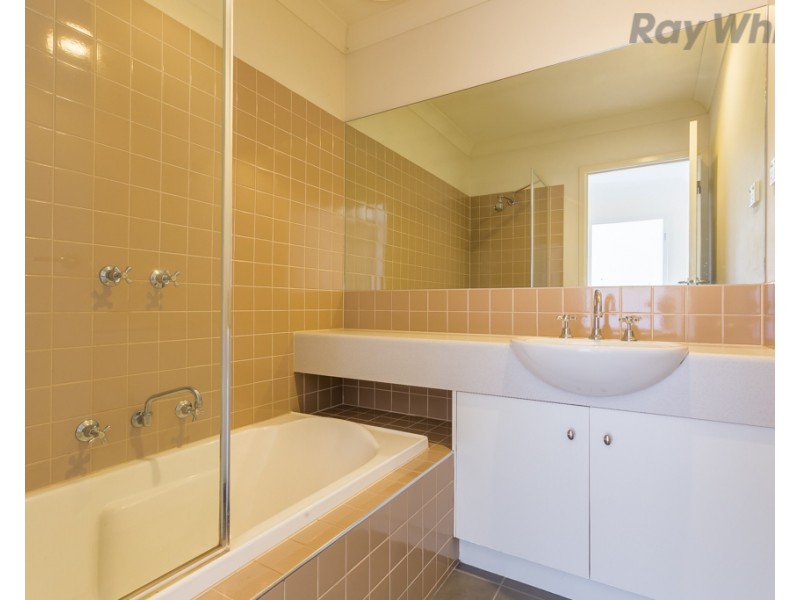 27A Wentworth Drive, Taylors Lakes VIC 3038