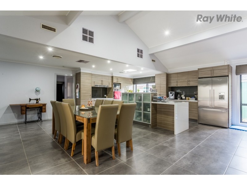 1 Gottard Court, Keilor Downs VIC 3038