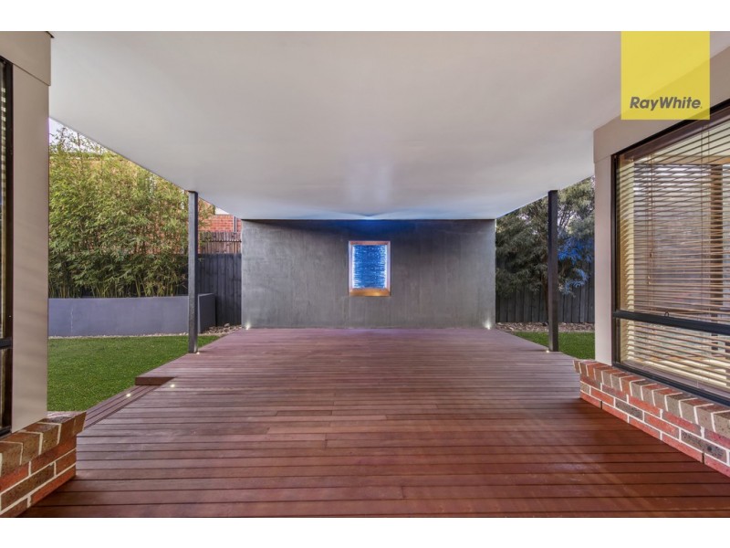 5 Vaucluse Blvd, Taylors Hill VIC 3037