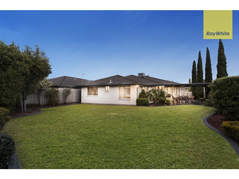 1 Clifton Court, Taylors Lakes VIC 3038
