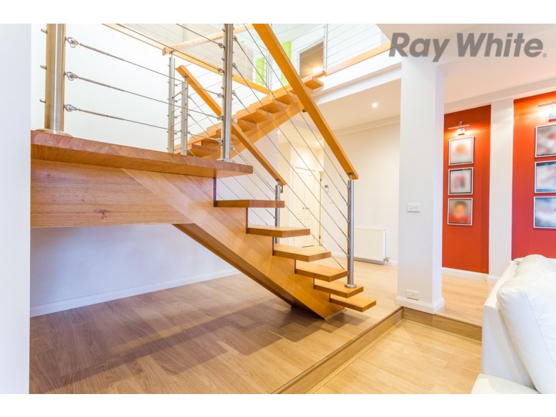 7 Hopetoun Green, Caroline Springs VIC 3023