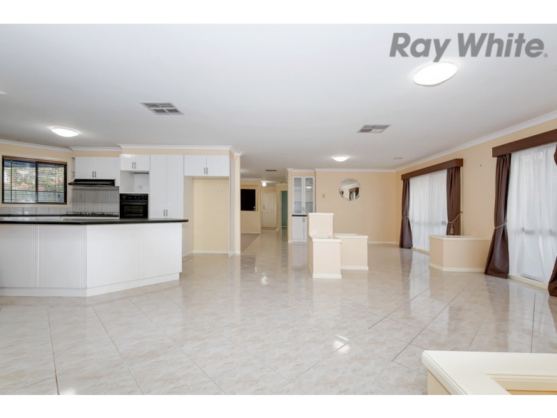 23 Martens Court, Taylors Lakes VIC 3038