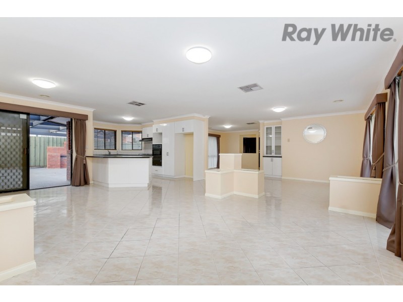 23 Martens Court, Taylors Lakes VIC 3038