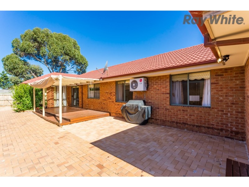 12 Manerlong Way, Sydenham VIC 3037