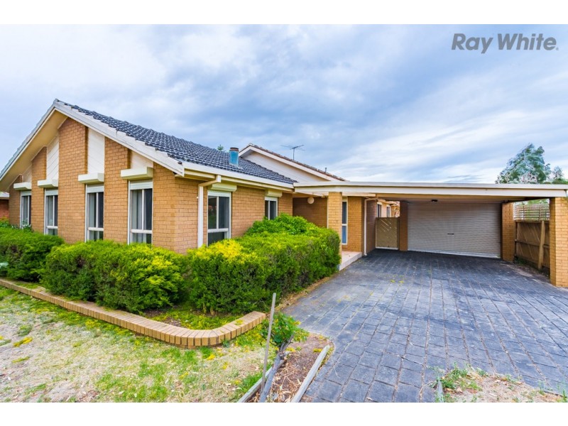2 Parmelia Drive, Taylors Lakes VIC 3038