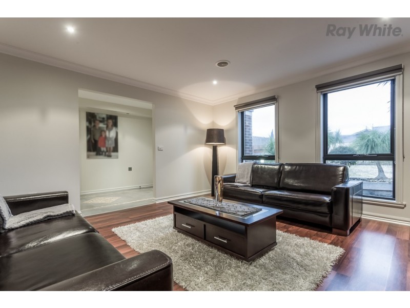 5 Elm Tree Close, Taylors Hill VIC 3037