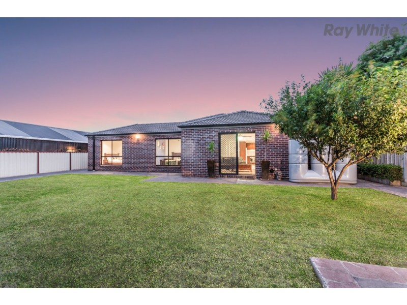 5 Elm Tree Close, Taylors Hill VIC 3037