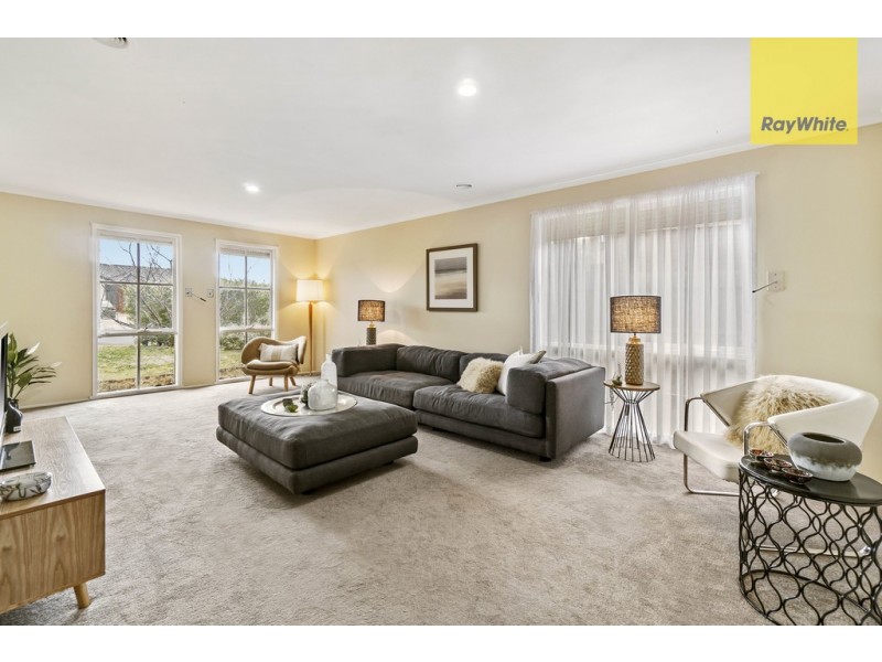 12 Trindall place, Taylors Lakes VIC 3038