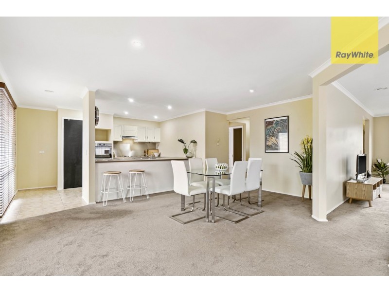 12 Trindall place, Taylors Lakes VIC 3038