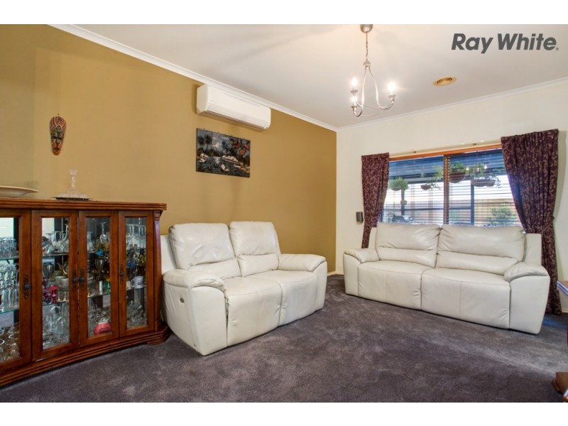 37 Perceval Crescent, Taylors Lakes VIC 3038