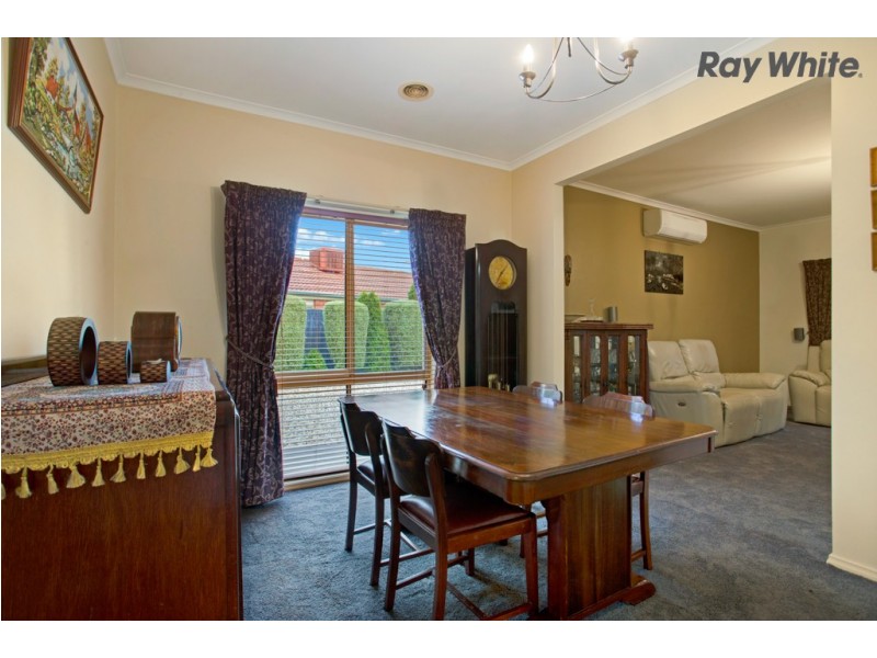 37 Perceval Crescent, Taylors Lakes VIC 3038