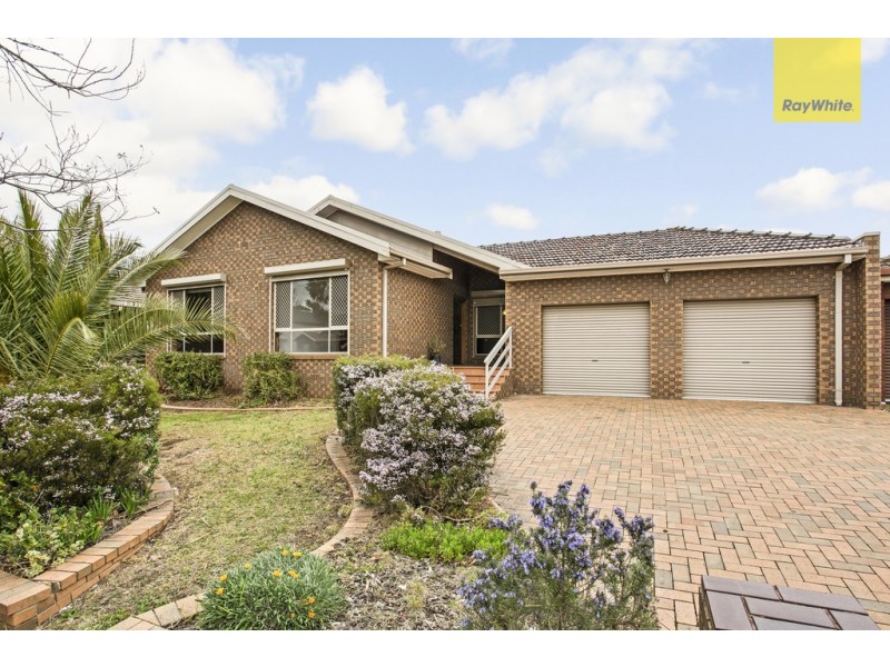 71 Parmelia Drive, Taylors Lakes VIC 3038