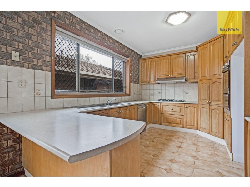 71 Parmelia Drive, Taylors Lakes VIC 3038