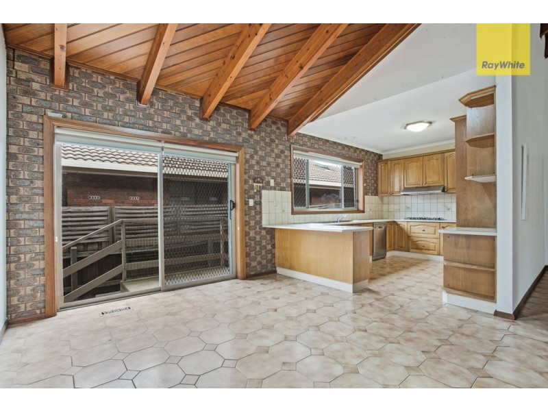 71 Parmelia Drive, Taylors Lakes VIC 3038