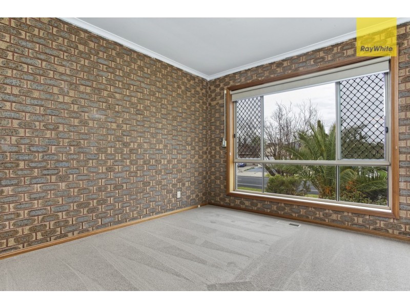 71 Parmelia Drive, Taylors Lakes VIC 3038