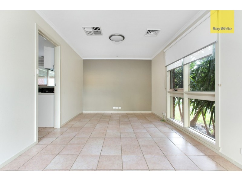 1 Ensign Grove, Taylors Lakes VIC 3038