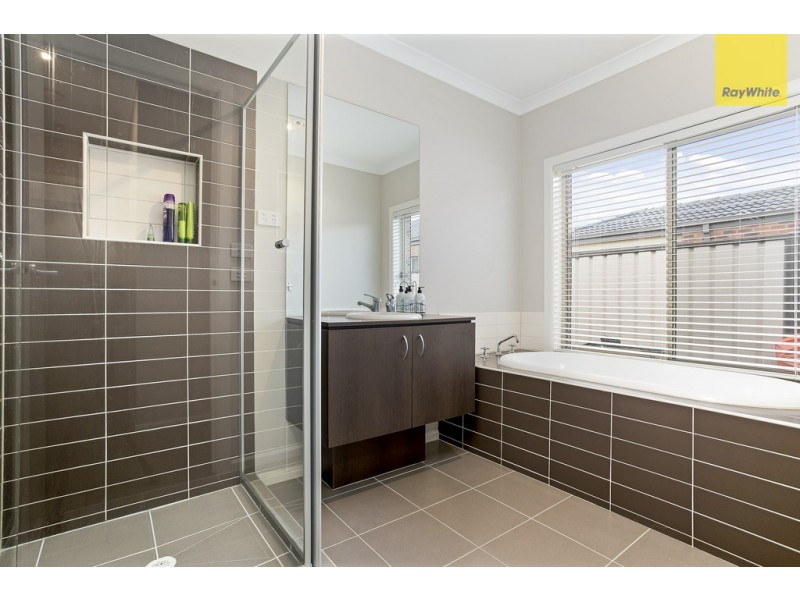 73 George Street, Taylors Hill VIC 3037