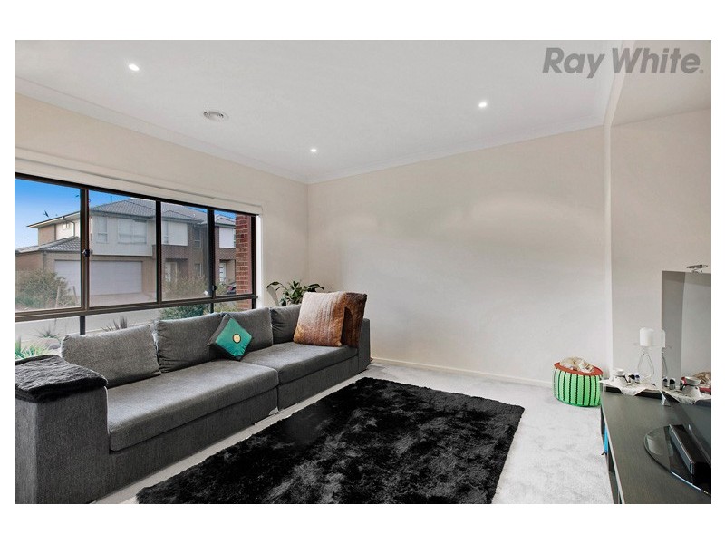 20 Eloura Circuit, Taylors Hill VIC 3037