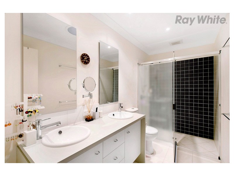 20 Eloura Circuit, Taylors Hill VIC 3037