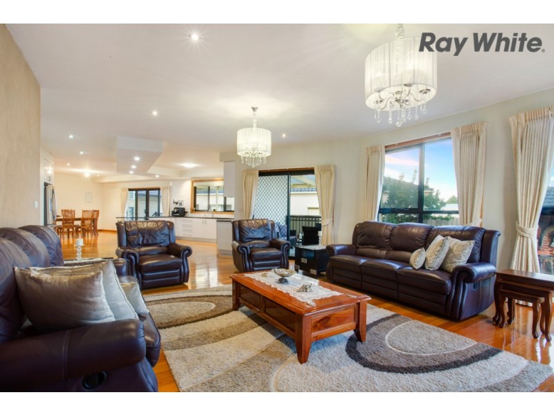 22 Wisteria Close, Taylors Hill VIC 3037