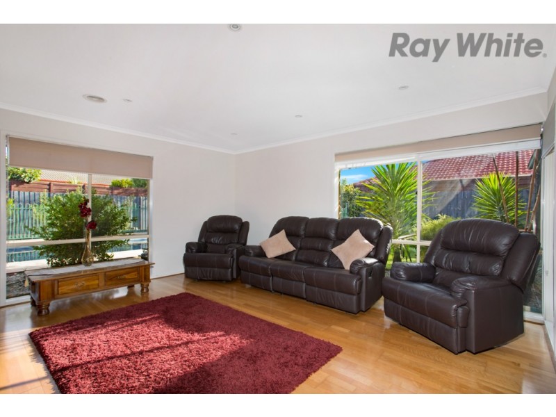 8 Wildflower Court, Hillside VIC 3037