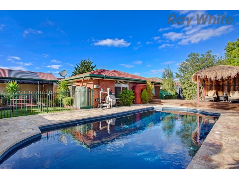 8 Wildflower Court, Hillside VIC 3037