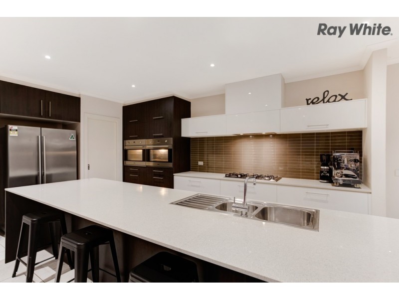 6 Rushcutters Place, Taylors Hill VIC 3037