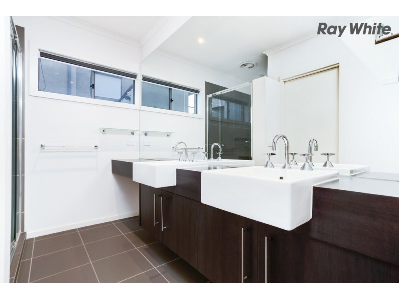 6 Rushcutters Place, Taylors Hill VIC 3037
