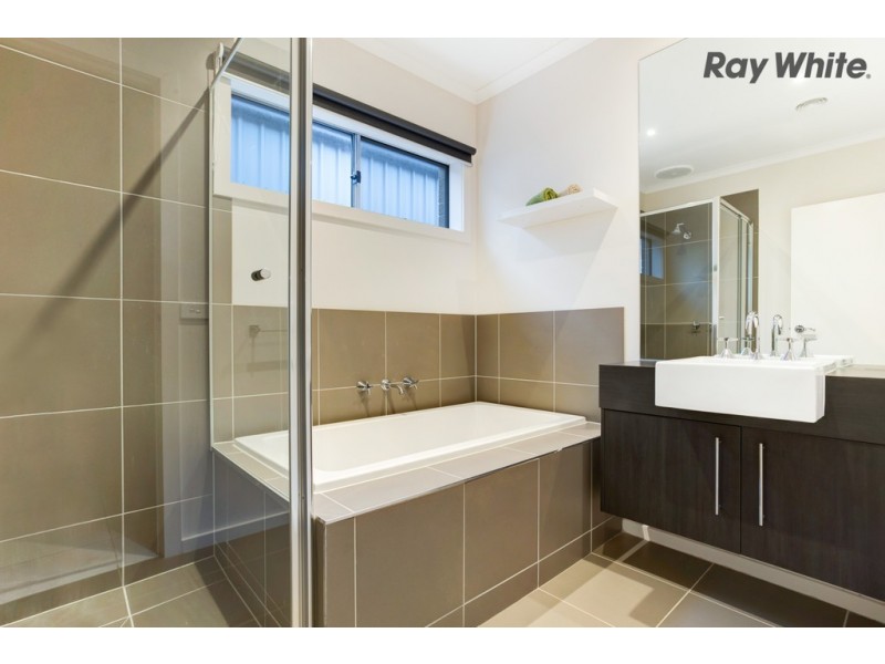 6 Rushcutters Place, Taylors Hill VIC 3037