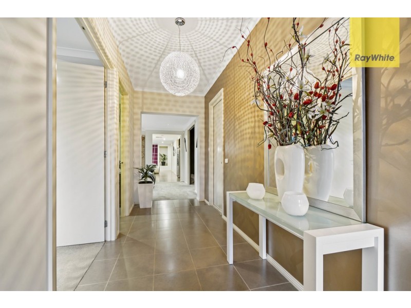 30 Double Bay Drive, Taylors Hill VIC 3037