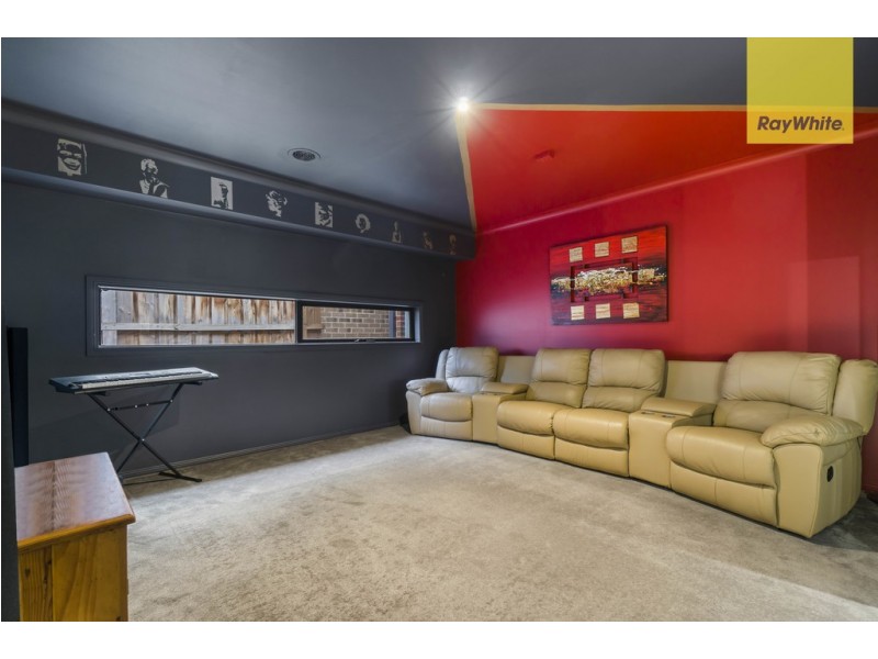 30 Double Bay Drive, Taylors Hill VIC 3037