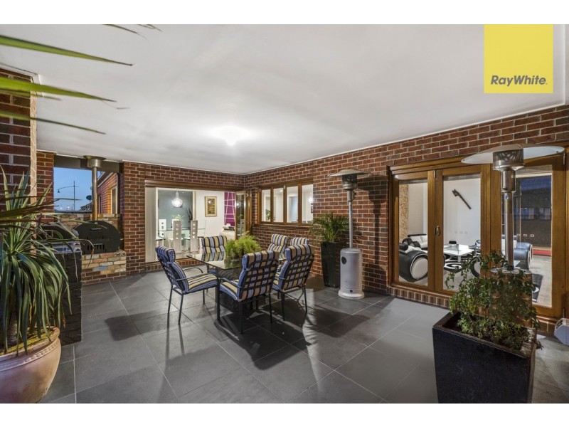 30 Double Bay Drive, Taylors Hill VIC 3037