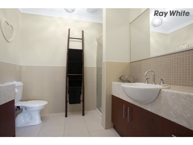 8 Marrowie Place, Taylors Hill VIC 3037